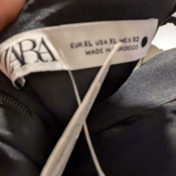 Zara NWT Black Velvet Ruched Halter Mini Dress - Picture 4 of 4